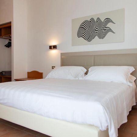 Hotel Villa Paradiso Passignano sul Trasimeno Buitenkant foto