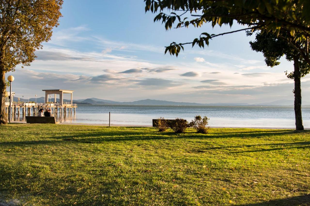 Hotel Villa Paradiso Passignano sul Trasimeno Buitenkant foto