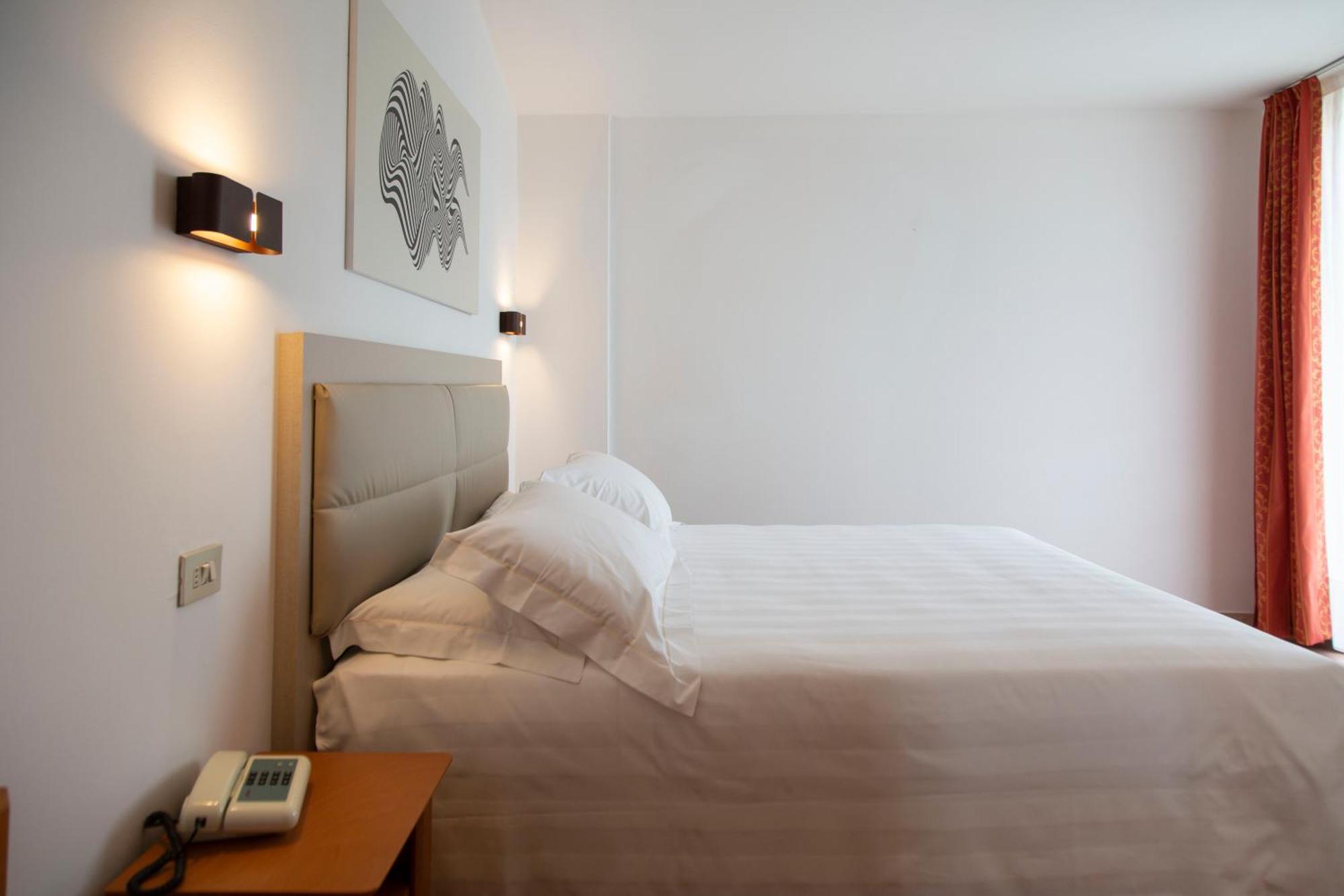 Hotel Villa Paradiso Passignano sul Trasimeno Kamer foto