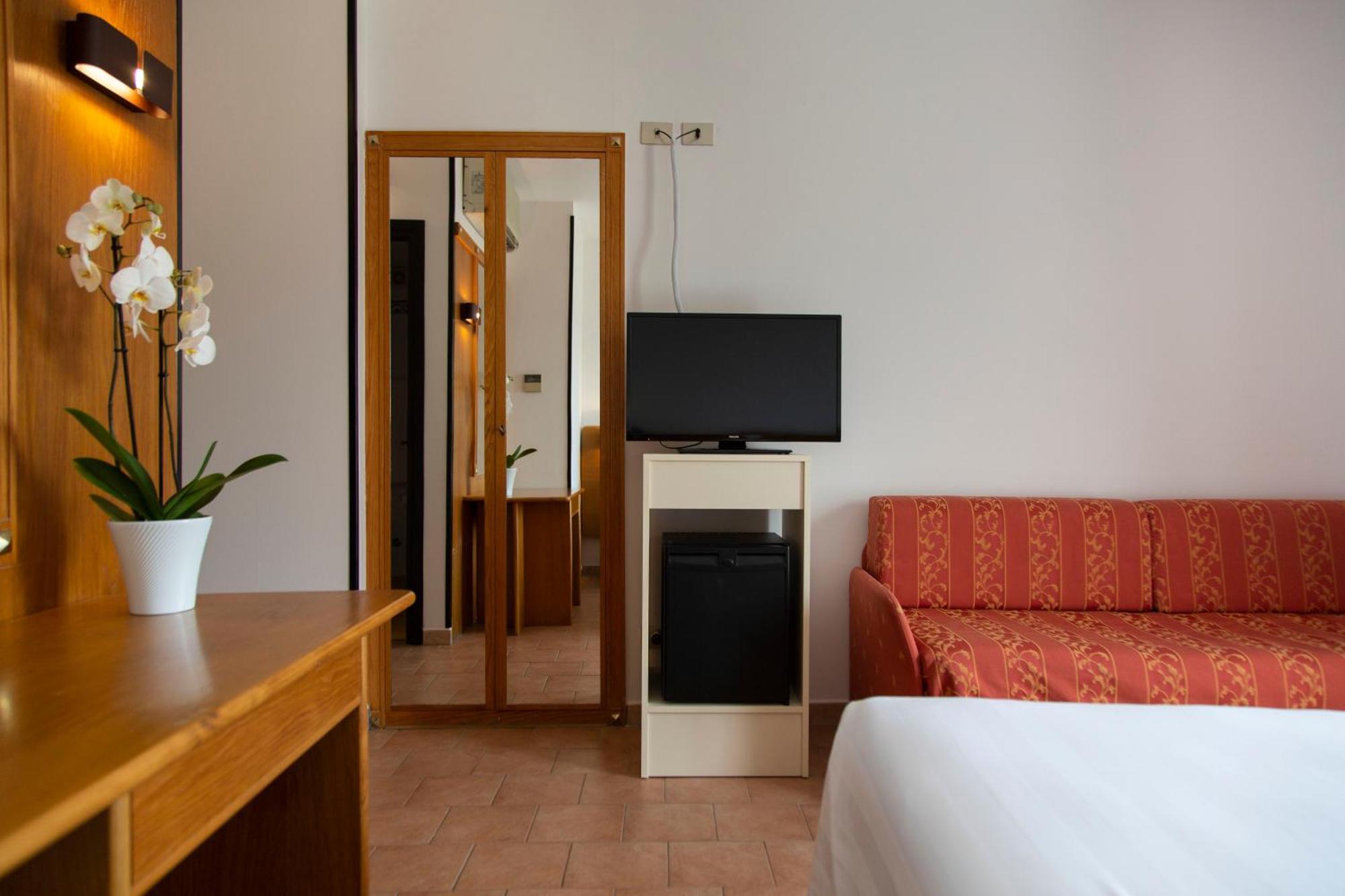 Hotel Villa Paradiso Passignano sul Trasimeno Kamer foto