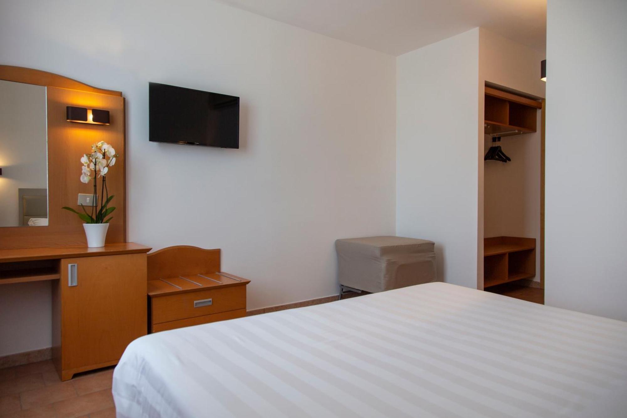 Hotel Villa Paradiso Passignano sul Trasimeno Kamer foto