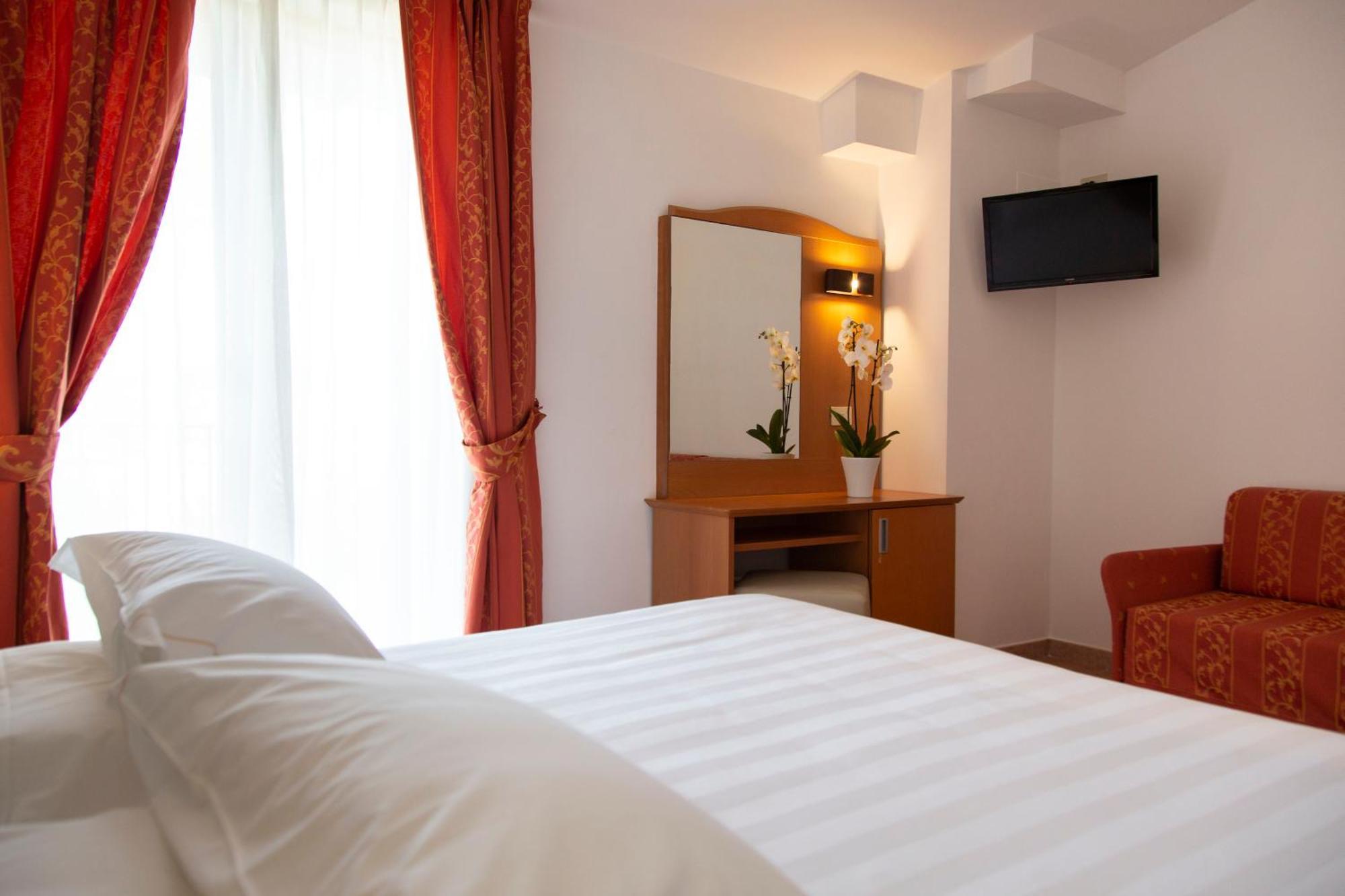 Hotel Villa Paradiso Passignano sul Trasimeno Kamer foto