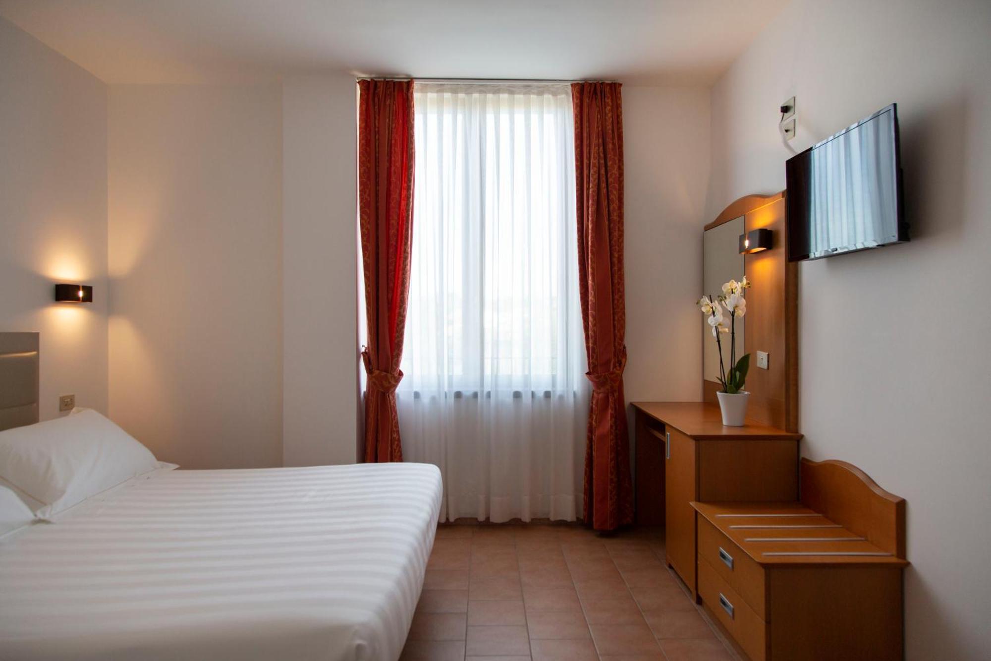 Hotel Villa Paradiso Passignano sul Trasimeno Kamer foto